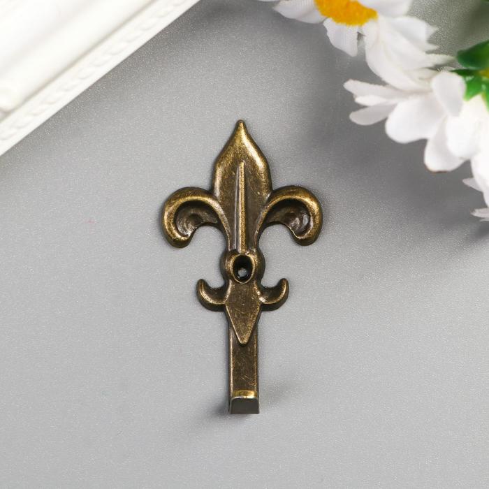 Крючок металл Геральдическая лилия бронз 1759201
